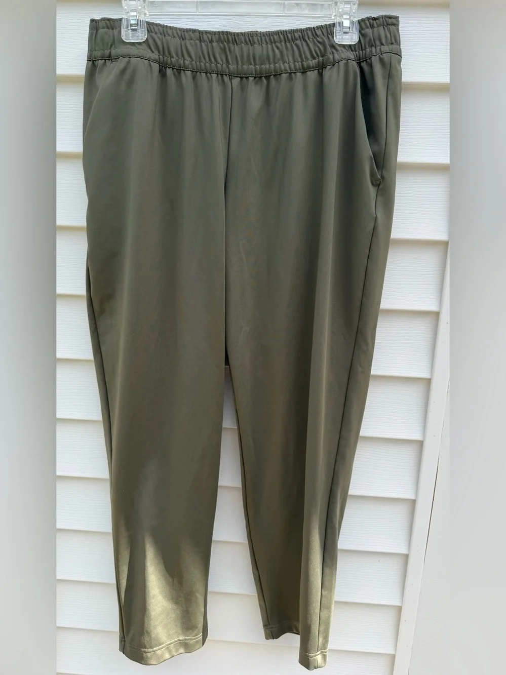 Womens Columbia Ankle pant in olive